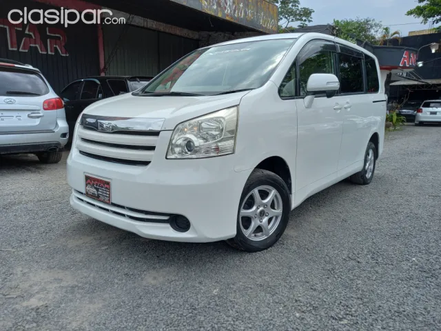Toyota Noah 2008 — foto 4