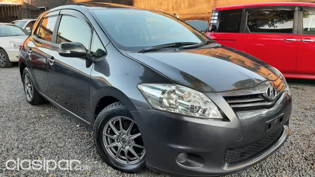 Toyota Auris 2009 - foto 2