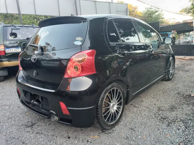 Toyota Vitz 2006 — foto 5