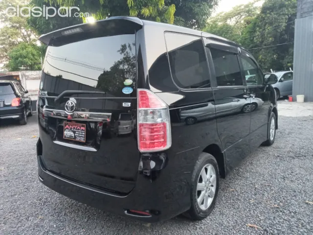 Toyota Noah 2009 — foto 5