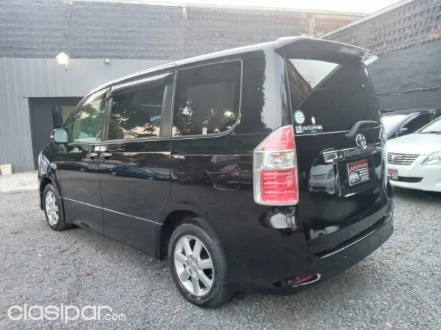 Toyota Noah 2009 — foto 6