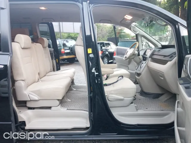 Toyota Noah 2009 - foto 8