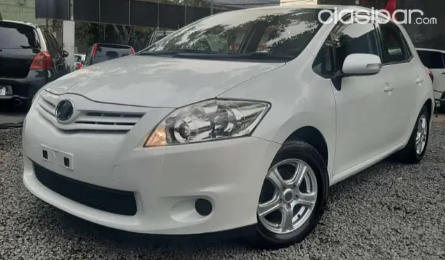 Toyota Auris 2009 — foto 2