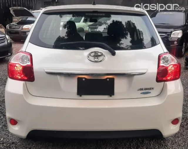 Toyota Auris 2009 — foto 5