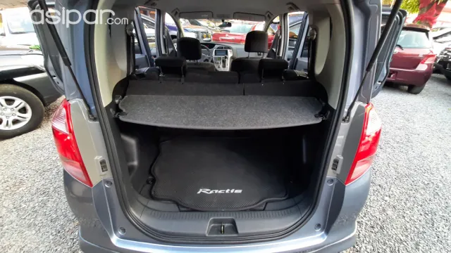 Toyota Ractis 2005 - foto 8