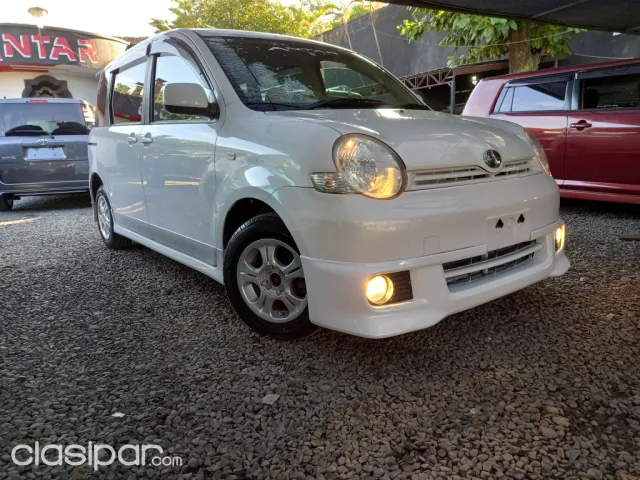Toyota Sienta 2005 - foto 2