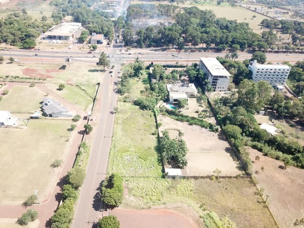 VENDO INMUEBLE DE 7000M2. SOBRE RUTA INTERNACIONAL KM. 10 MONDAY A 70 MTS DE LA UPAP — foto 3
