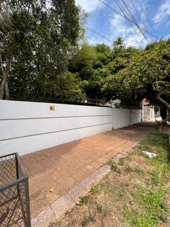 VENDO CASA ZONA EMBAJADA AMERICANA - BERNARDINO CABALLERO — foto 3
