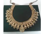 Collar Chapado en Oro / Gold Plated Necklace