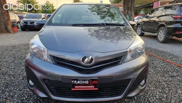 Toyota Vitz 2013 — foto 2