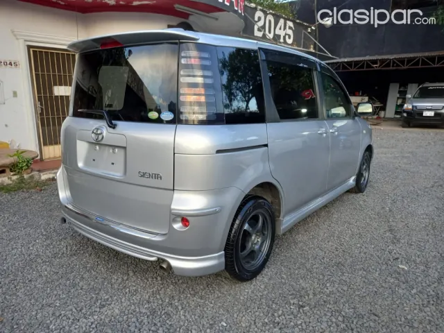 Toyota Sienta 2005 — foto 4