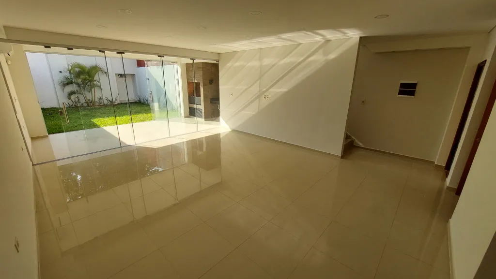 DUPLEX DE LUJO A ESTRENAR B° SAN VICENTE!! AMPLIO PATIO 3 HAB. A° DE SERVICIO — foto 2