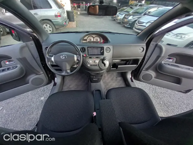 Toyota Sienta 2011 — foto 6