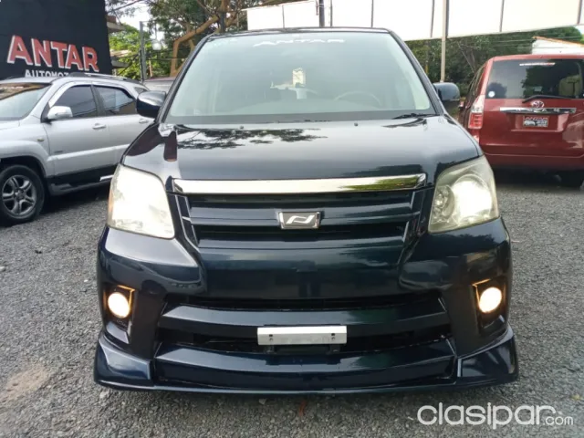 Toyota Noah 2004 — foto 3