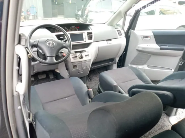 Toyota Noah 2004 — foto 7