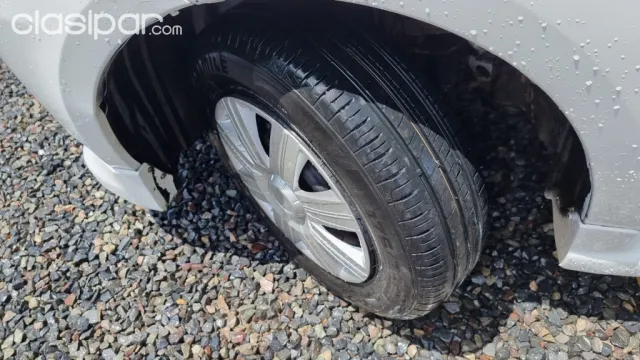 Toyota Sienta 2004 — foto 3