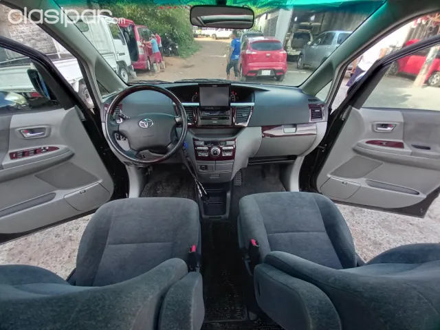Toyota Noah 2006 — foto 6