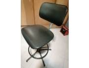 VENDO Silla giratoria y patas estáticas GIROFLEX. + MESA 80X100 Especial para dibujantes