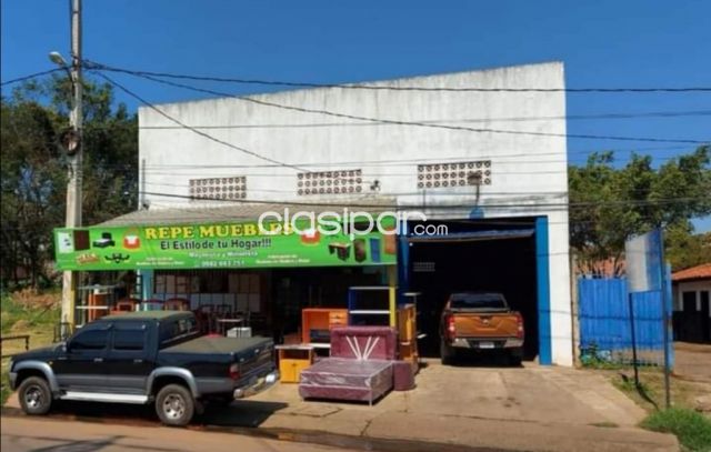 Locales / Oficinas / Salones - A la venta tinglado con salón comercial sobre Avelino Martínez buenísima ubicación