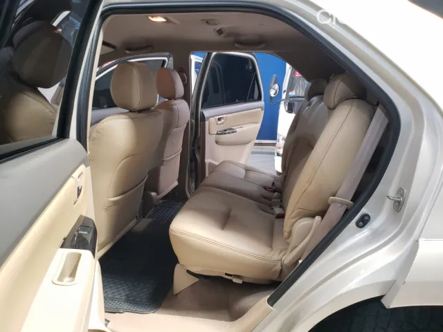 Toyota Fortuner 2012 — foto 7