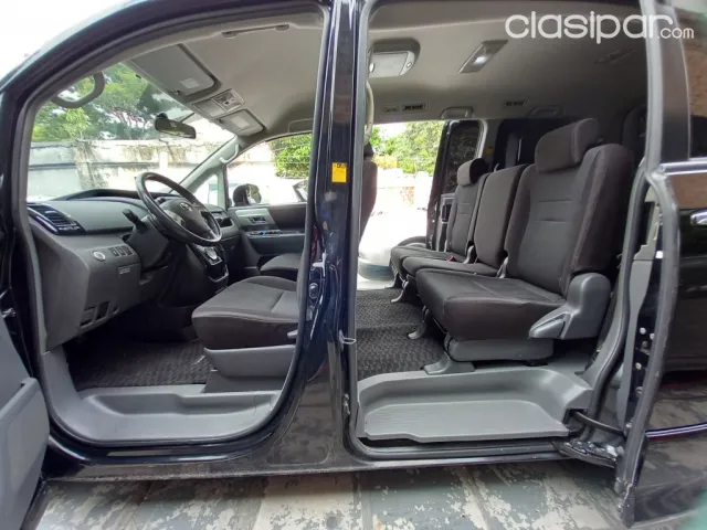 Toyota Voxy 2008 — foto 8
