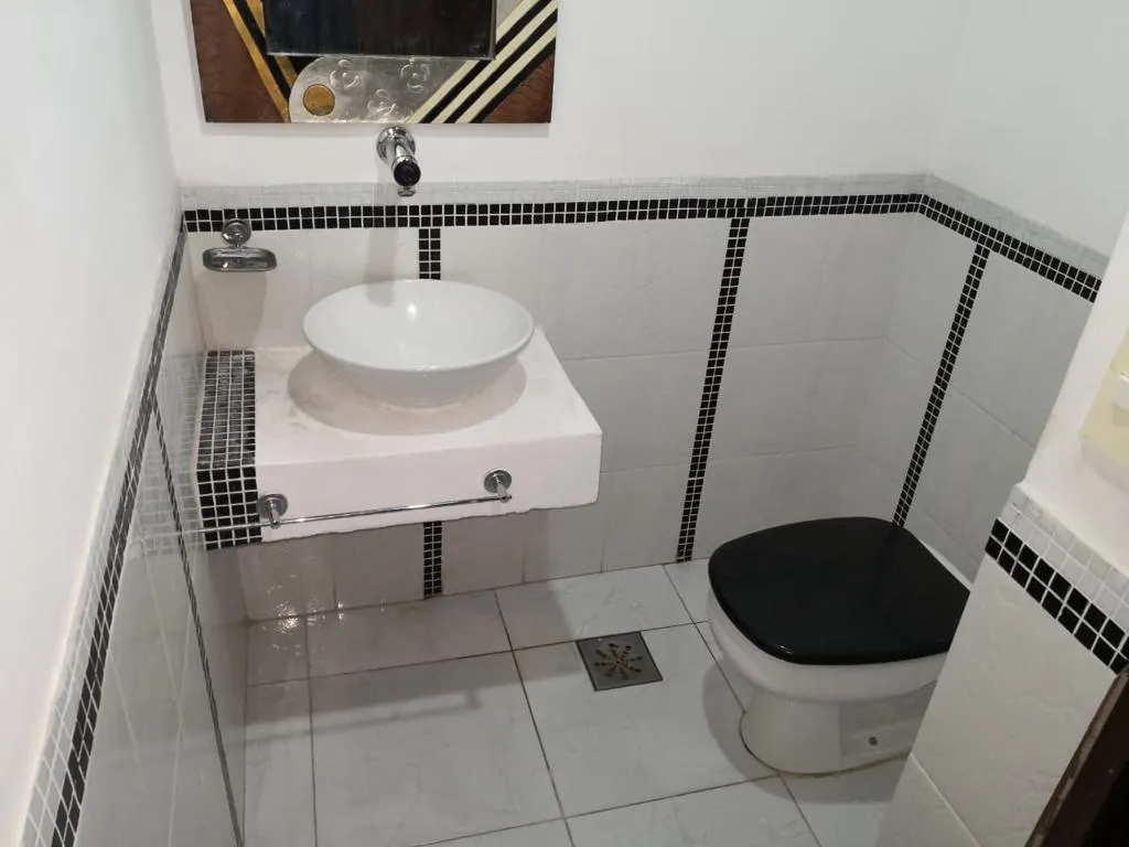 SUPER OFERTA - Casa en Lambare en Venta – Zona Canal Trece — foto 2