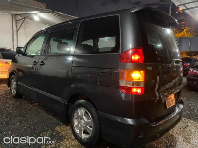 Toyota Noah 2003 — foto 5
