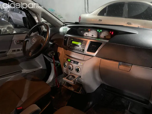 Toyota Noah 2003 - foto 8