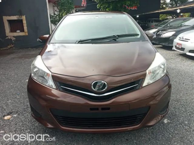 Toyota Vitz 2011 — foto 2