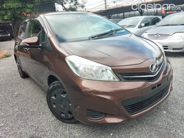 Toyota Vitz 2011 — foto 3