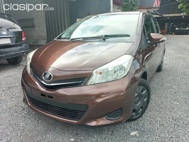 Toyota Vitz 2011 — foto 4