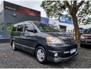 VENDO TOYOTA NOAH 2002. 2.0CC. AUTOMATICO. NAFTERO