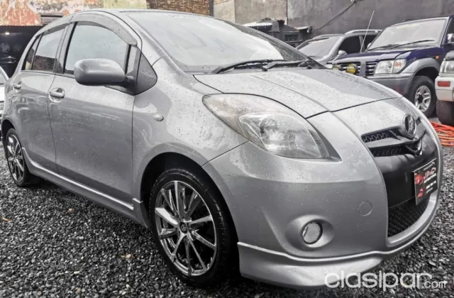 Toyota Vitz 2005 - foto 2