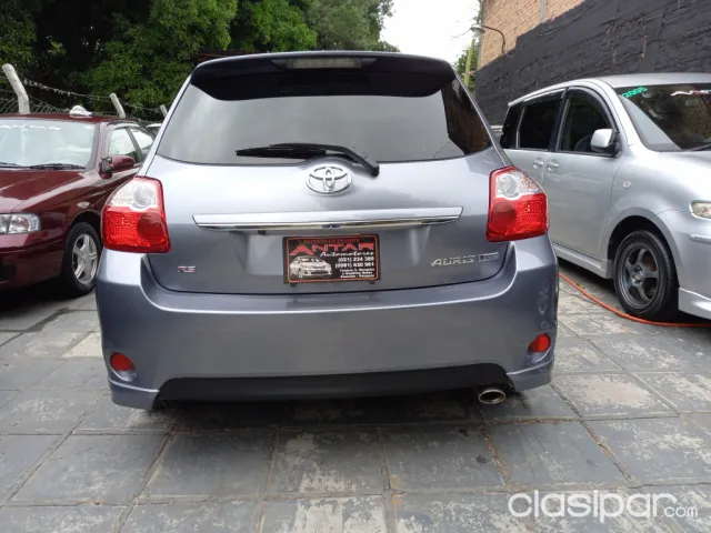 Toyota Auris 2010 — foto 6