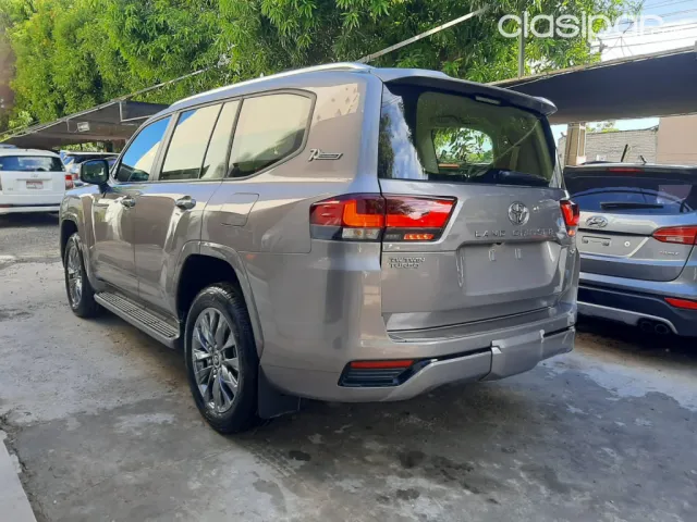 Toyota Land Cruiser 2022 — foto 5