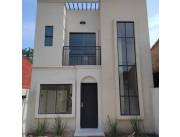 Vendo hermoso dúplex estilo Francés a estrenar, en la zona más linda del Yacht