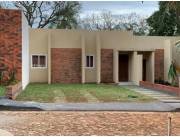 VENDO CASA EN BARRIO CERRADO , LUQUE