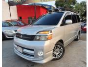 🅰️Ⓜ️otors VENDE IMPECABLE TOYOTA VOXY 2004 Año Real