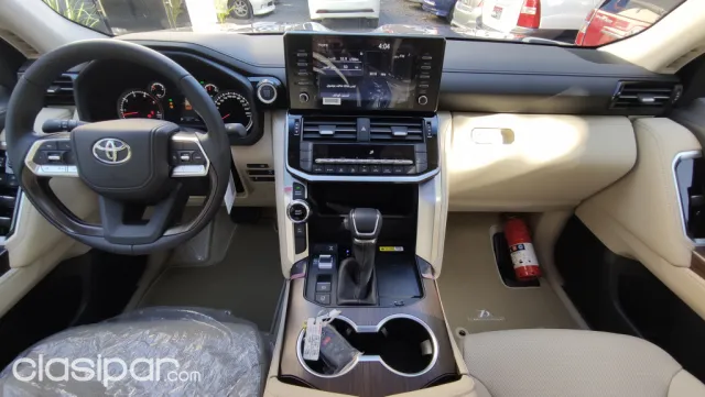 Toyota Land Cruiser 2022 — foto 2