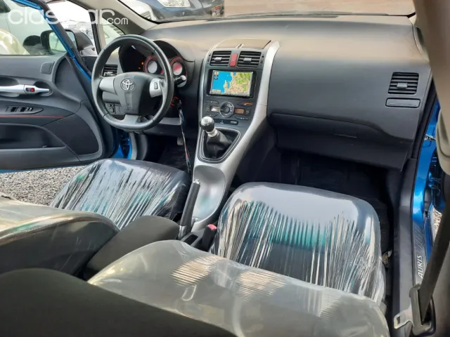 Toyota Auris 2010 — foto 3