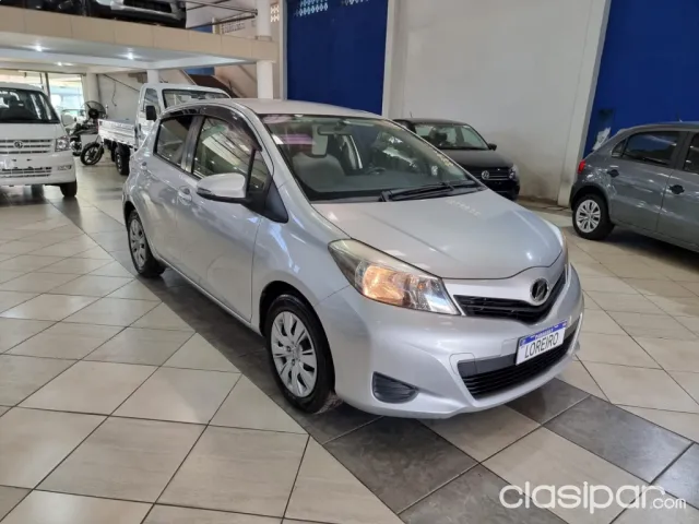 Toyota Vitz 2011 - foto 2