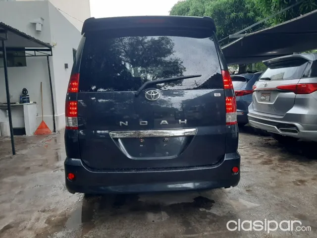 Toyota Noah 2005 — foto 4