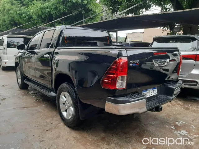 Toyota Hilux 2017 — foto 7