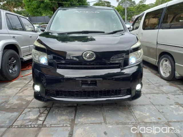 Toyota Voxy 2007 — foto 5