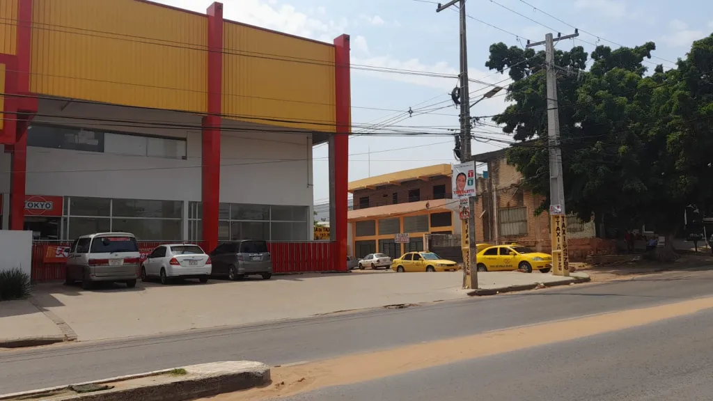 SALONES COMERCIALES A ESTRENAR EN VILLA ELISA (ZONA SUPER LUISITO) — foto 2