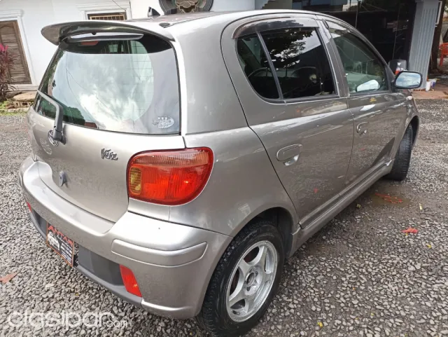 Toyota Vitz 2004 — foto 5