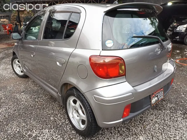 Toyota Vitz 2004 — foto 7