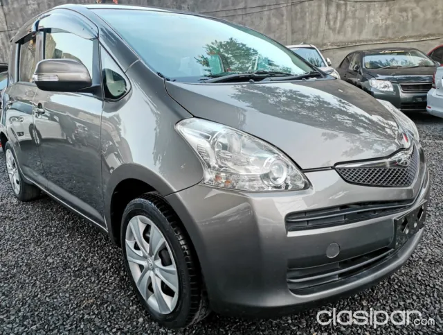 Toyota Ractis 2008 - foto 2