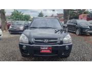 Vendo Hyundai tucson año 2007 recién importado motor 2.0 diésel automático techo solar