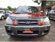 VENDO HERMOSA CAMIONETA HYUNDAI TUCSON AÑO 2005 MOTOR 2.0CC DIÉSEL VOLANTE ORIGINAL